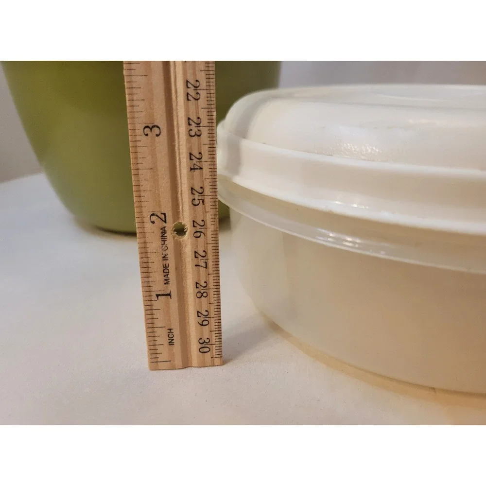 Vintage Rubbermaid 8 Cup Green Mixing Bowl & 1.5 Qt Servin Saver Container Set